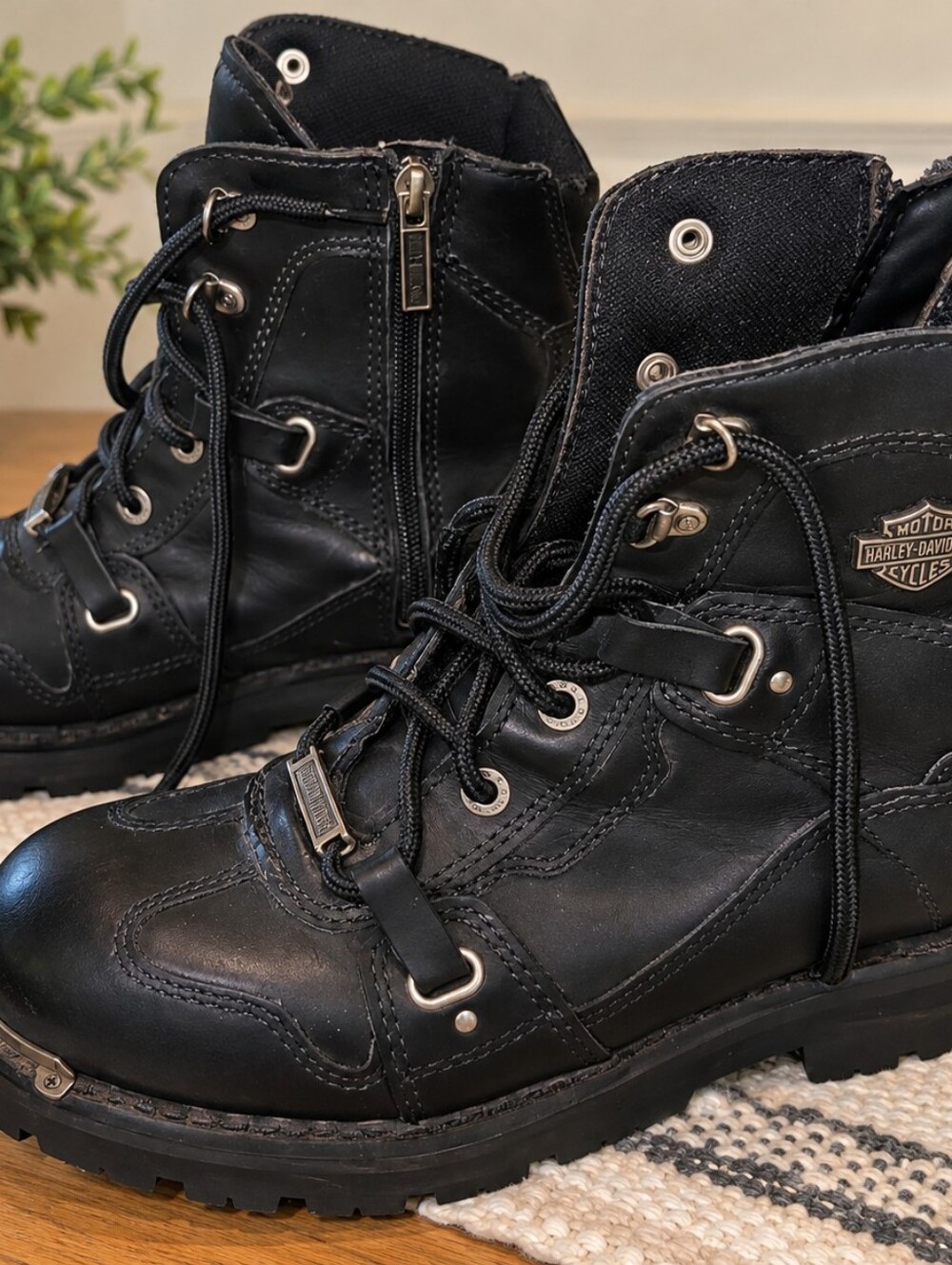 Harley-Davidson Women's Black Lace-Up Leather Boots